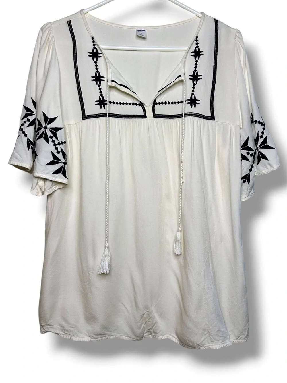 Y2K Peasant Blouse White w Black Boho Embroidery Flutter Sleeves & Tassel Ties L